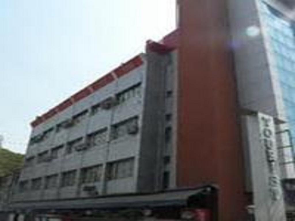 Hotel Tourist International Pune Esterno foto